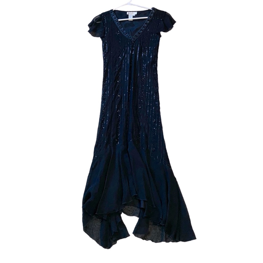 Retro Flapper 1920esque Balck Sequined Dress. Worn Once. Size Medium.